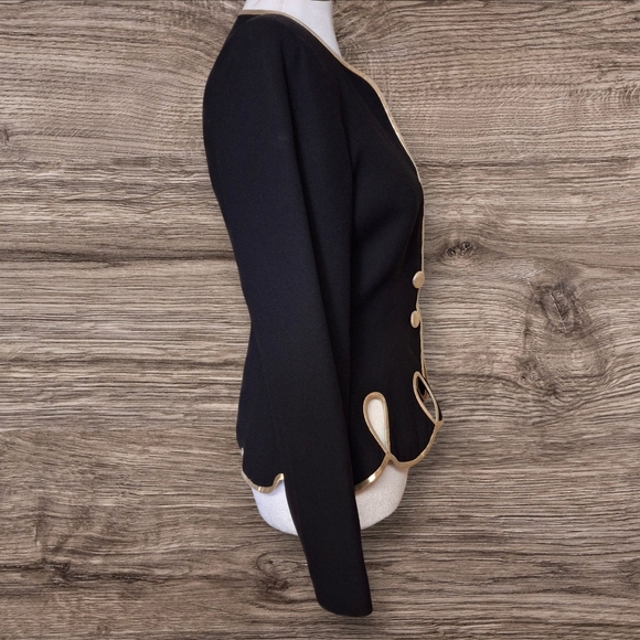 Vintage Rimini Black with Gold Trim Long Sleeve Blazer   Women Size 4 - Picture 5 of 16